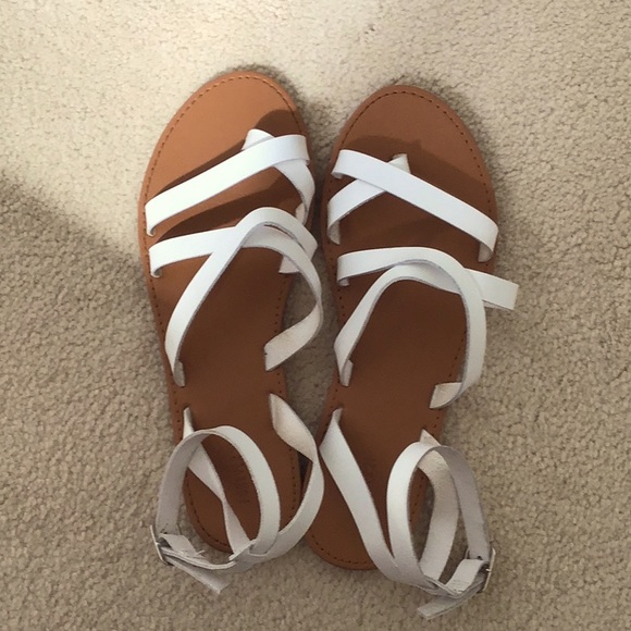 GIRLS WHITE LACE DRESS AND SANDALS FOREVER 21 - Picture 16 of 16